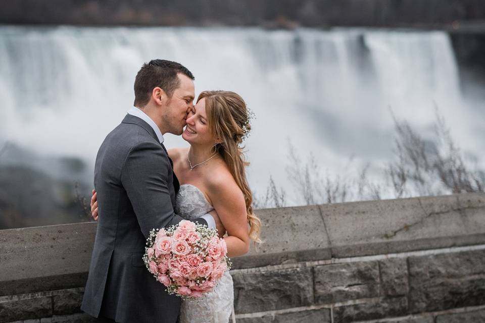 Niagara Elopement