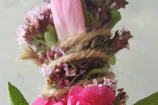 Fresh Flower and Sage Smudge