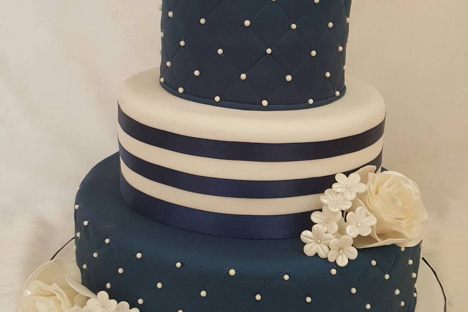 Navy and white wedding cake