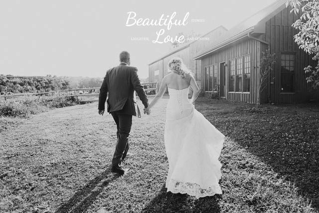 Barn wedding in Ontario