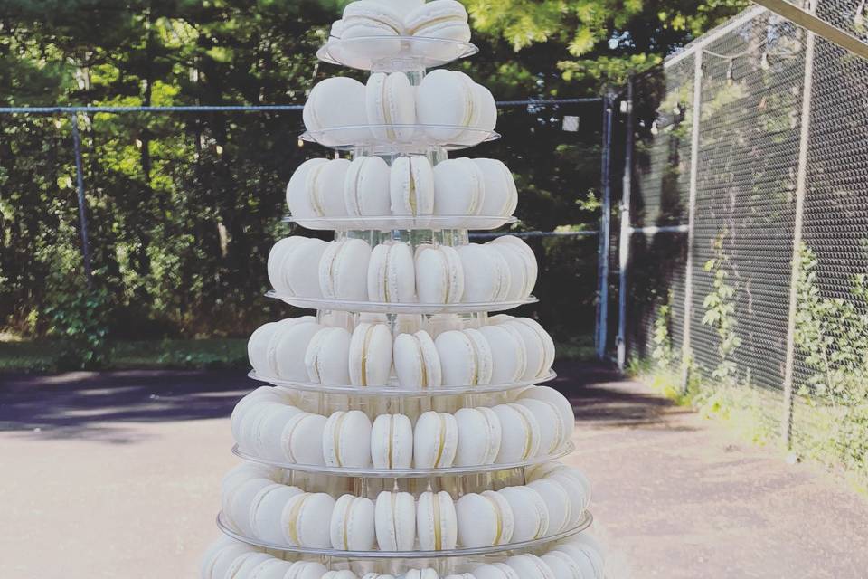 Macaroonika Wedding Cakes + Favours