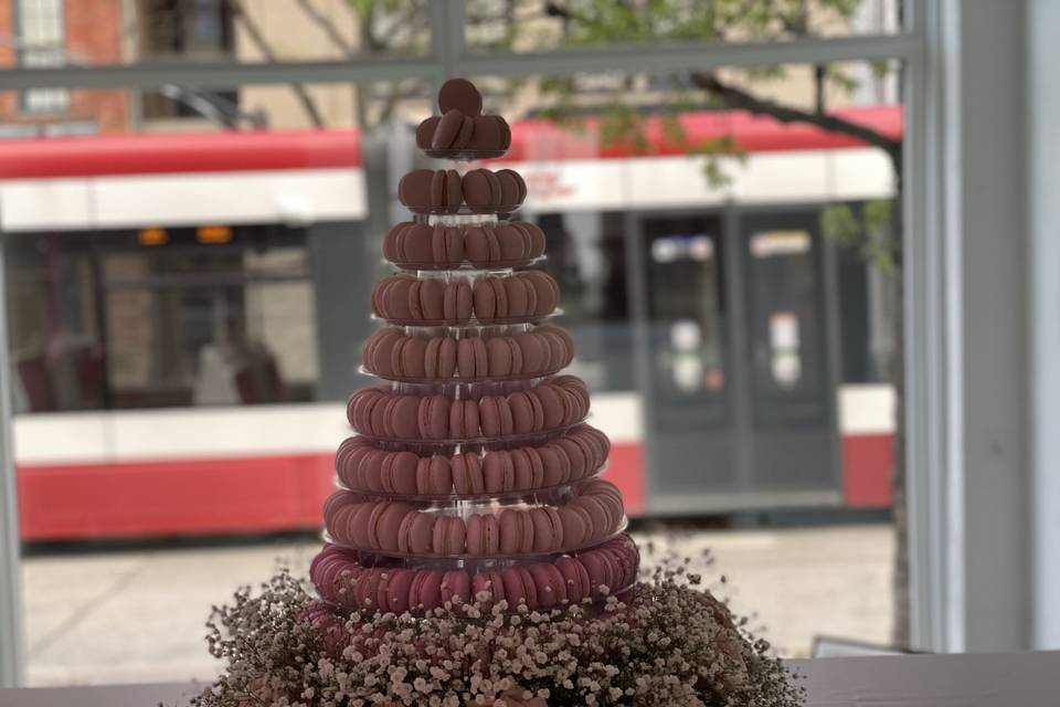 Macaroonika Wedding Cakes + Favours