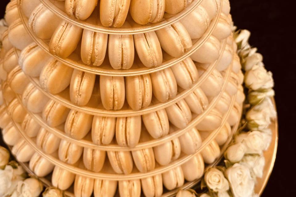 Macaroonika Wedding Cakes + Favours