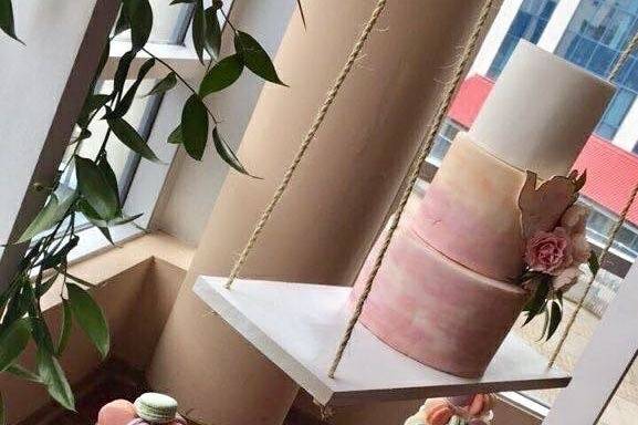 Macaroonika Wedding Cakes + Favours