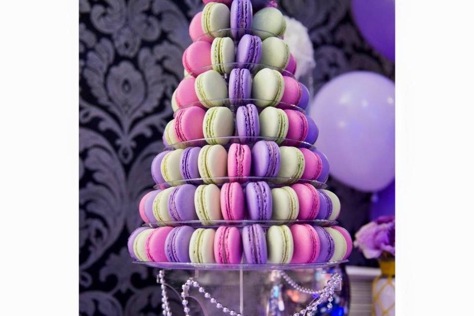 Macaroonika Wedding Cakes + Favours