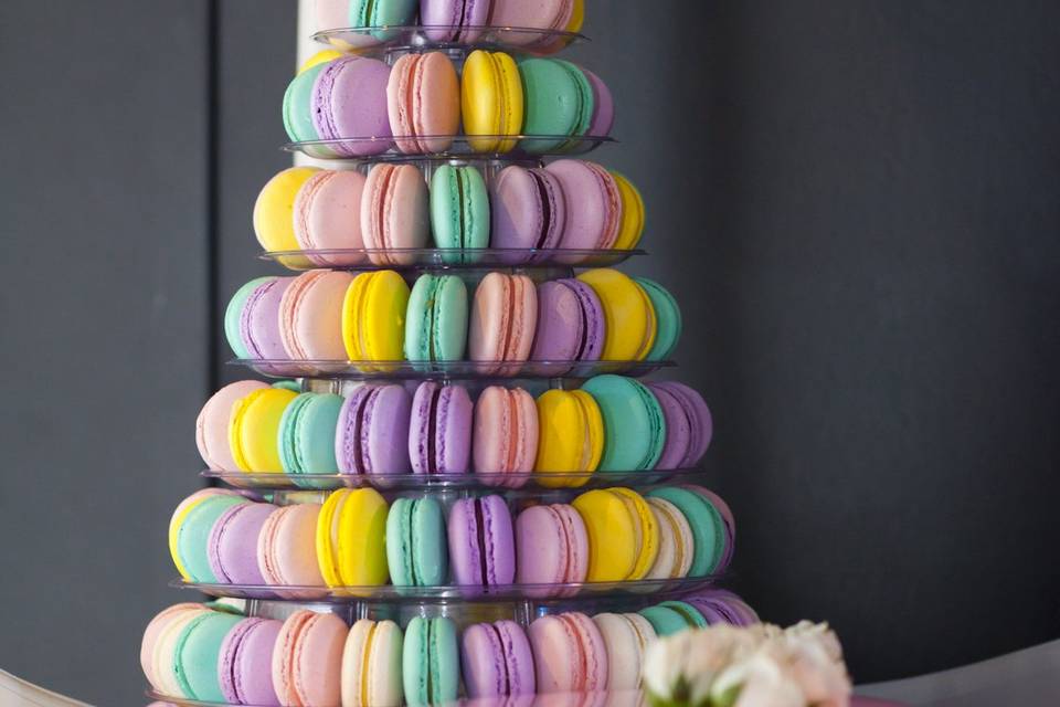 Macaroonika Wedding Cakes + Favours