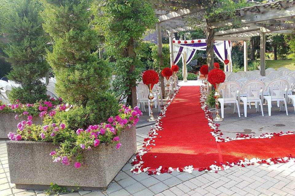 Outdoor red carpet