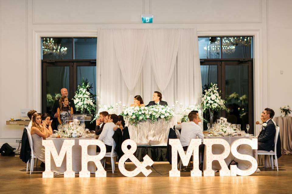 MR & MRS marquee letters