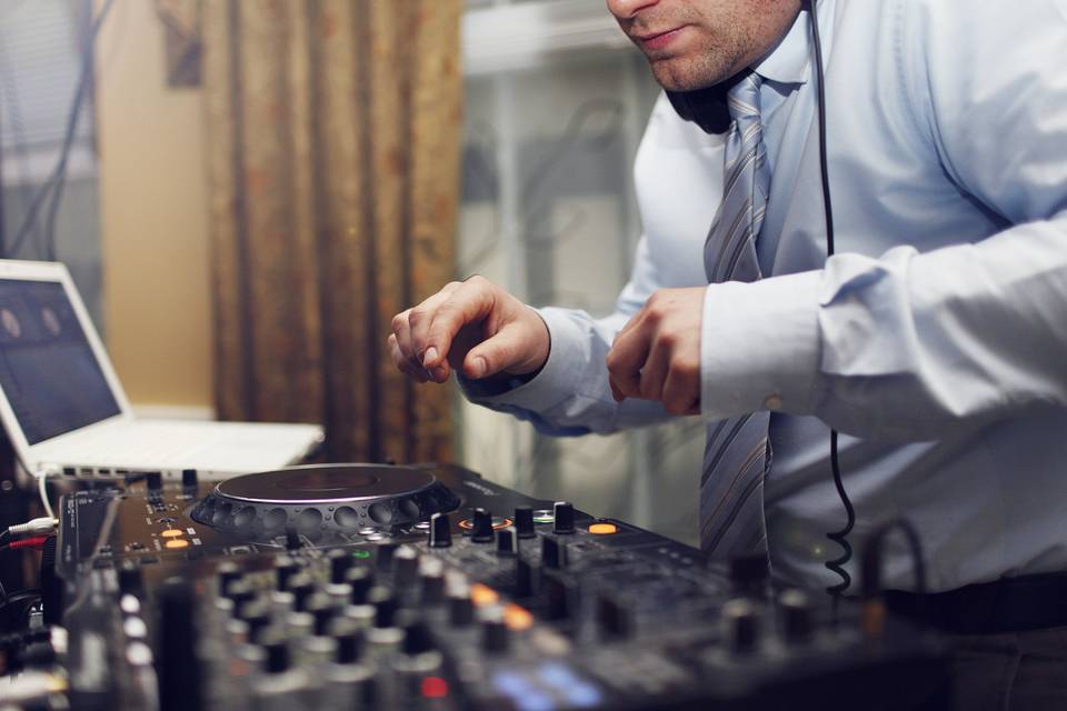 Sound Obsession DJ & Entertainment Services