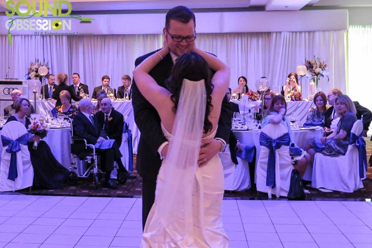 Mike & Erin First Dance.jpg