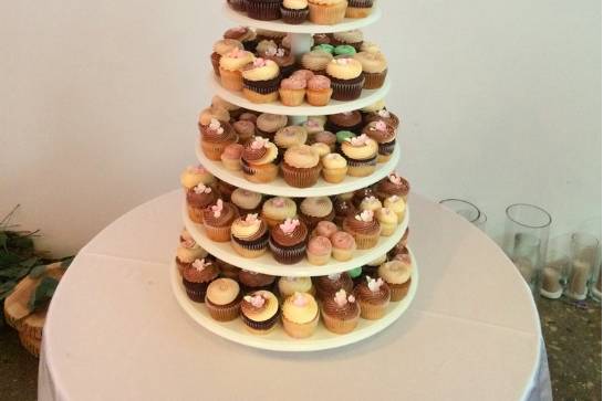 Glam cupcake tower