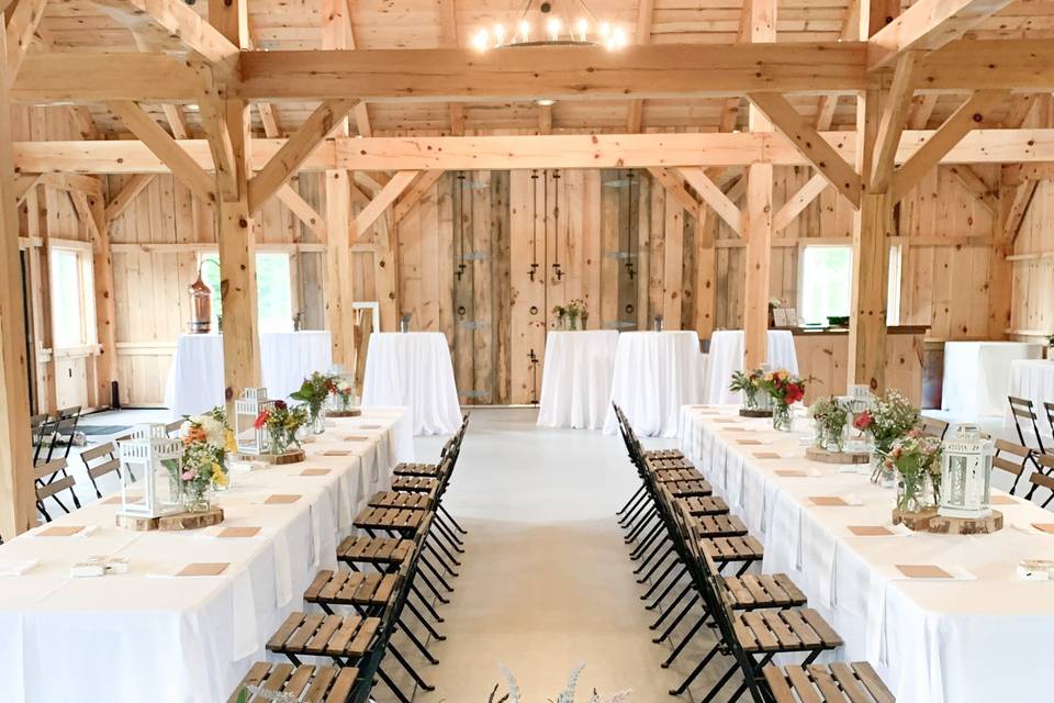 Barn Wedding Decor