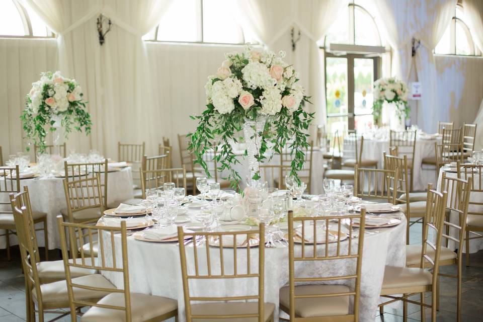 Ivory and blush centerpiece