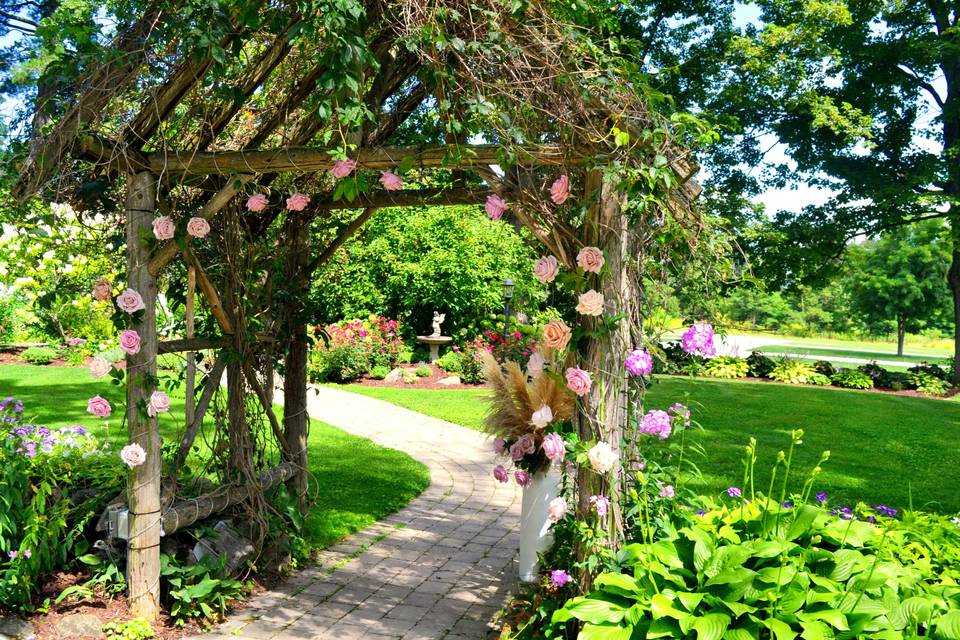 Wooded area ceremony