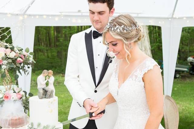 Spring tent wedding