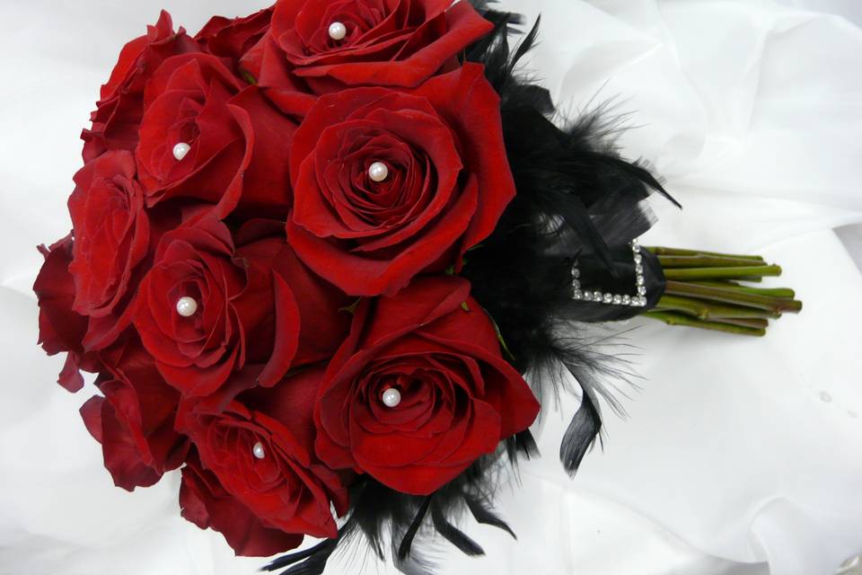Feathers & Rose bouquet