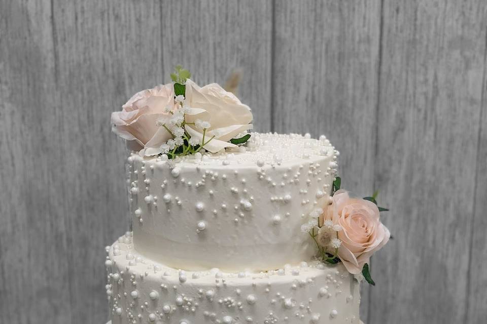 Rustic & Buttercream Wedding