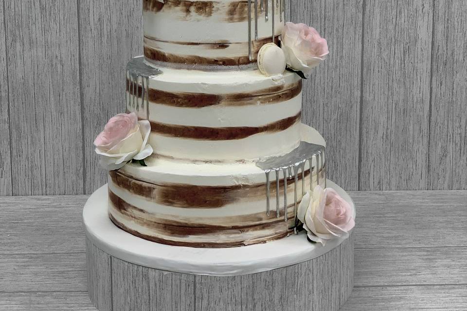 Rustic & Buttercream Wedding