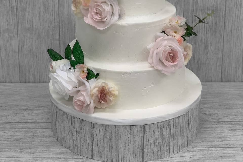 Rustic & Buttercream Wedding