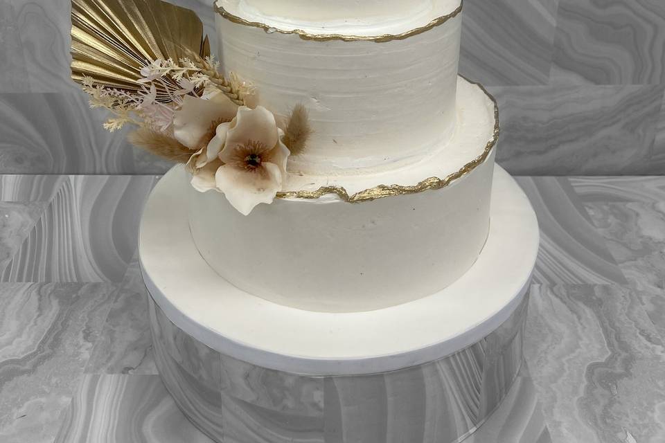 Rustic & Buttercream Wedding