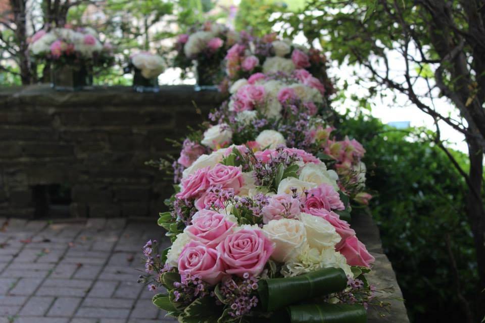 pink center pieces.jpg