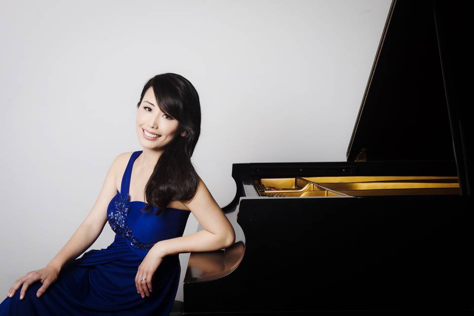 Lisa Tahara - Pianist