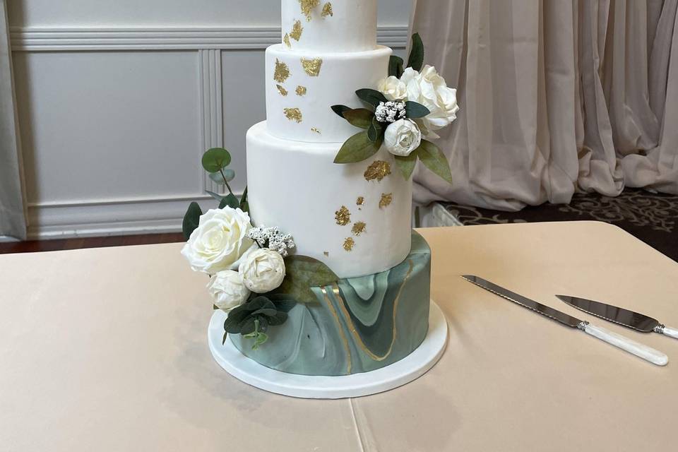 Gorgeous cake flowers