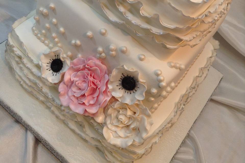 anemone & rose cake   caterpillar 002.JPG