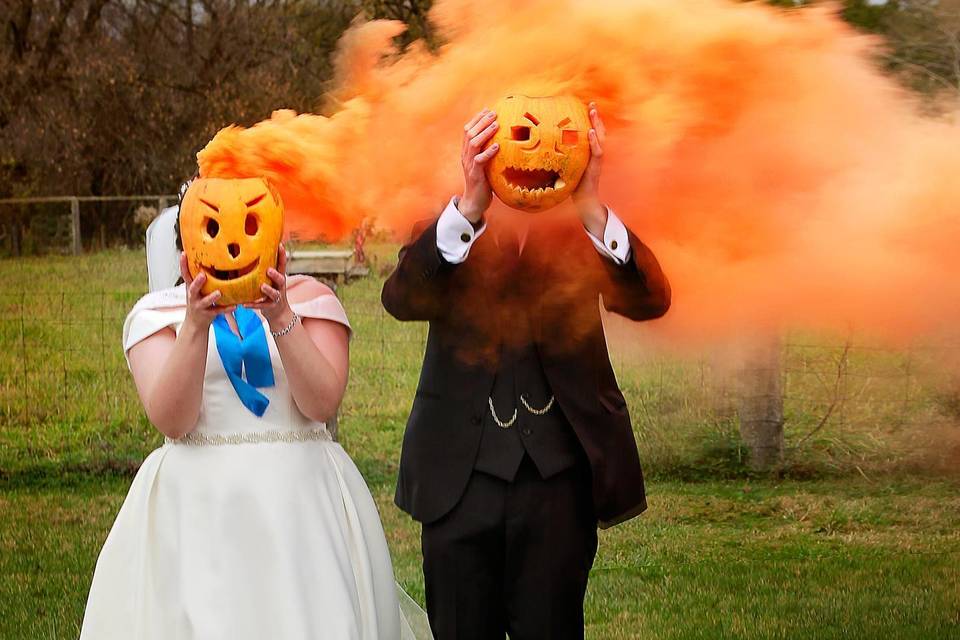 Fall halloween wedding