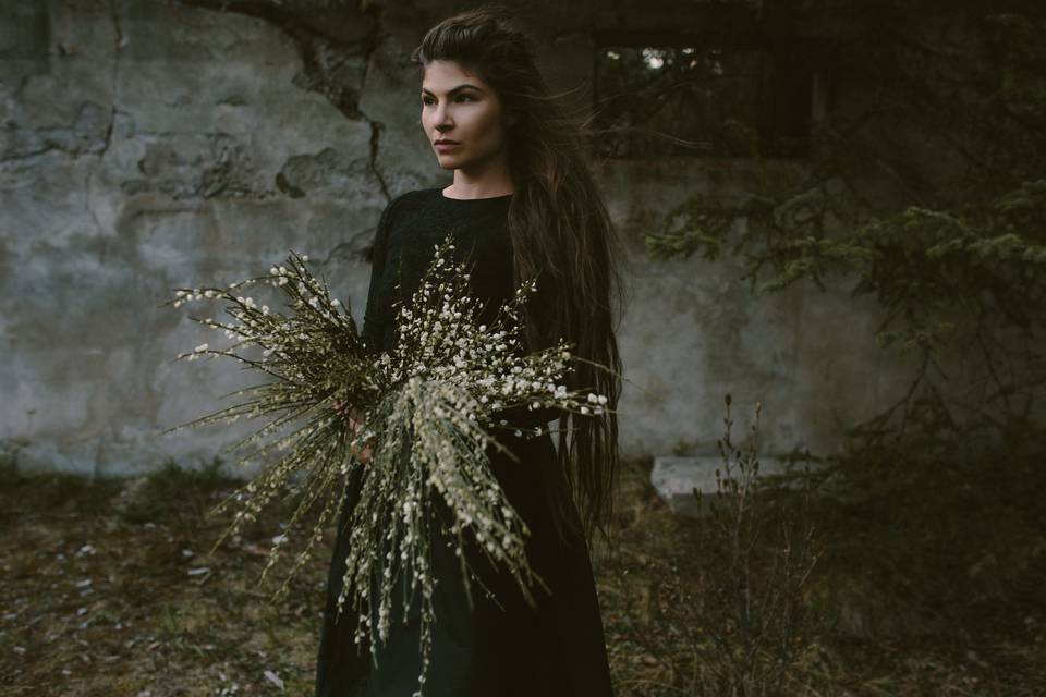 Monochromatic organic bouquet