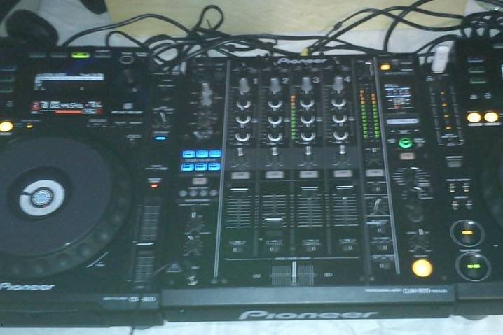 DJ Deck