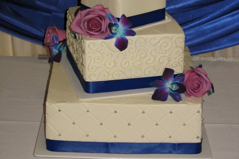 Toronto wedding cake