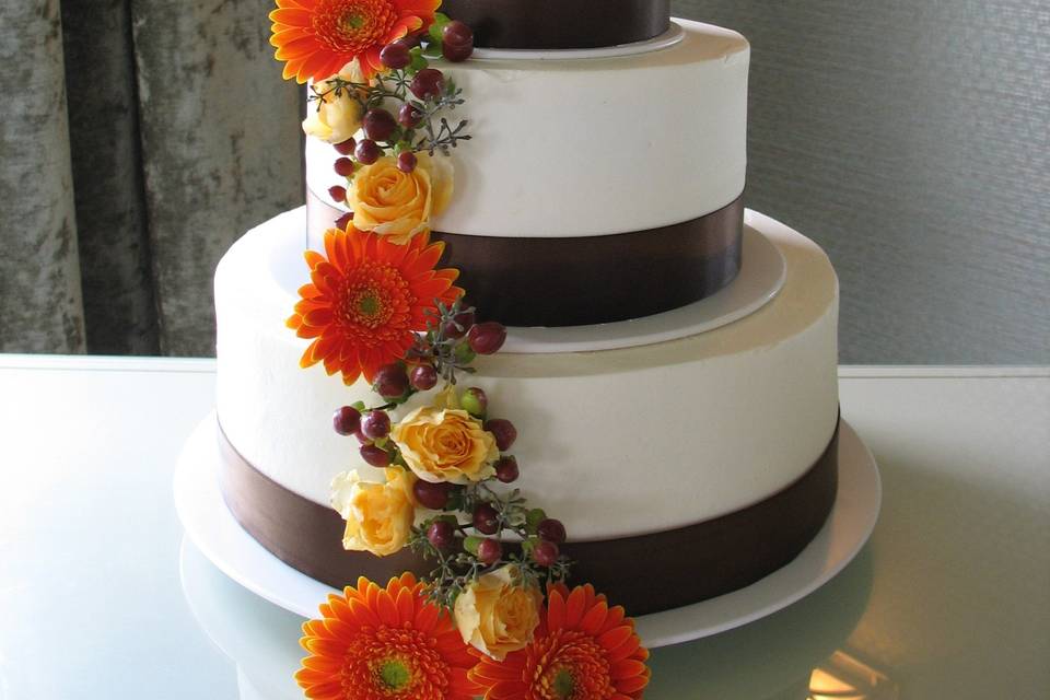 Pickering wedding cake