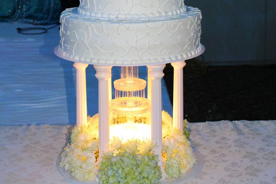 4-tier hydrangeas and fountain