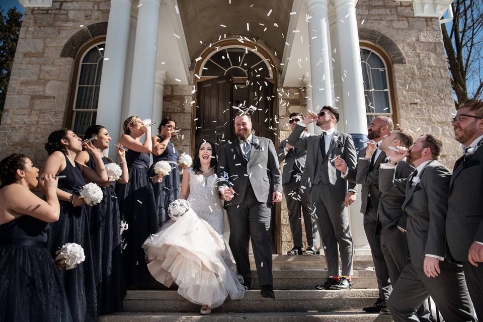 Bride and groom rice toss