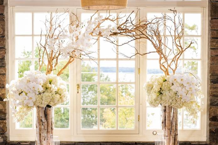 Muskoka Weddings Flowers Decor Rachel A. Clingen.jpg