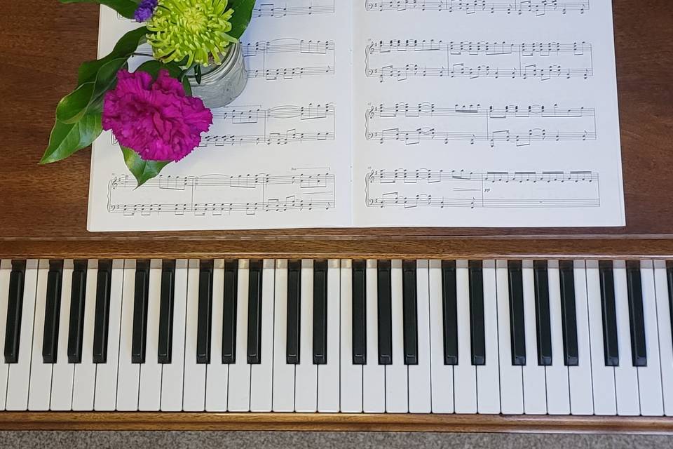 Piano Decor