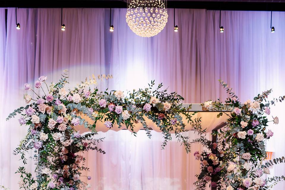 Loose style chuppah