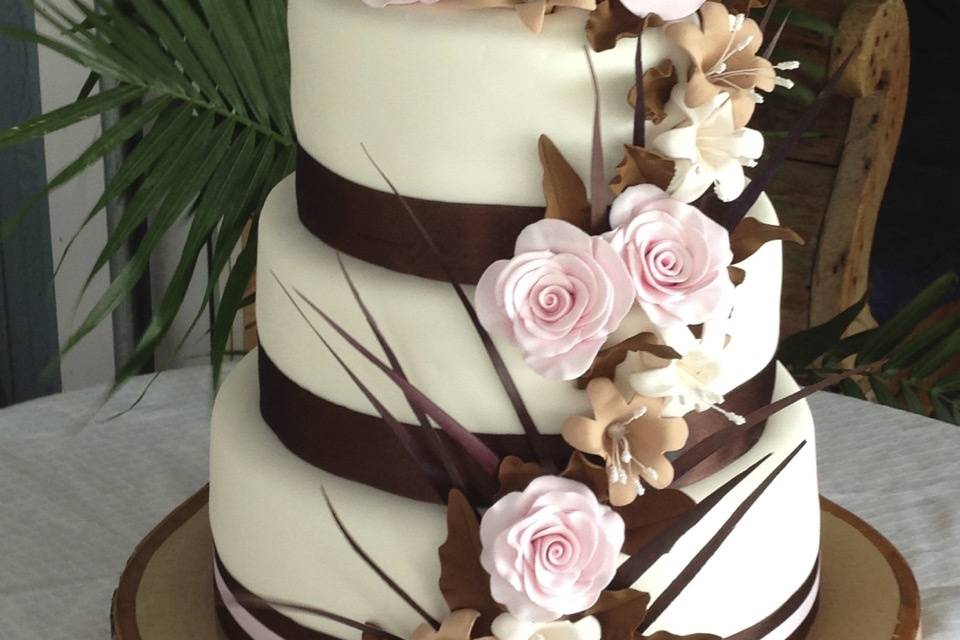 3-tier Pink roses