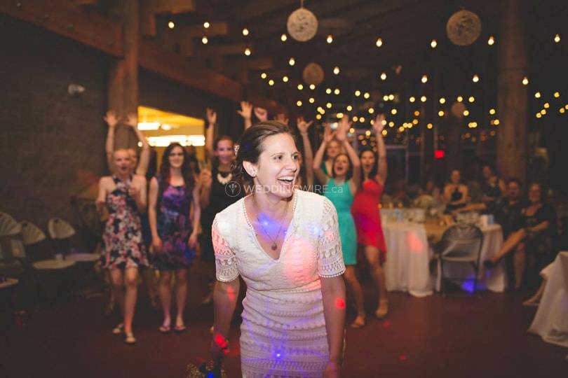 Bouquet toss