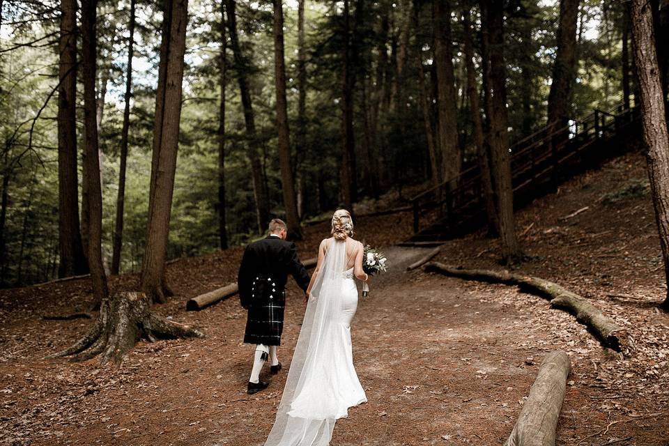 Bouquet toss