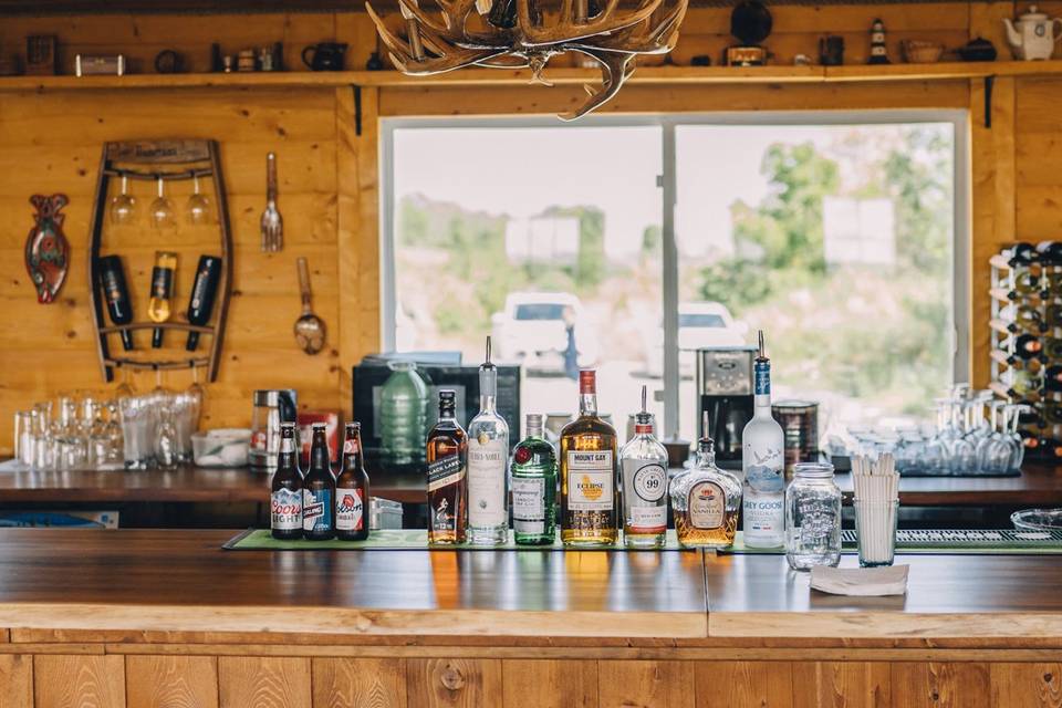 Clubhouse Bar Set-up