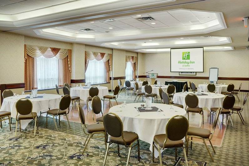 Holiday Inn Hotel & Suites Oakville @ Bronte