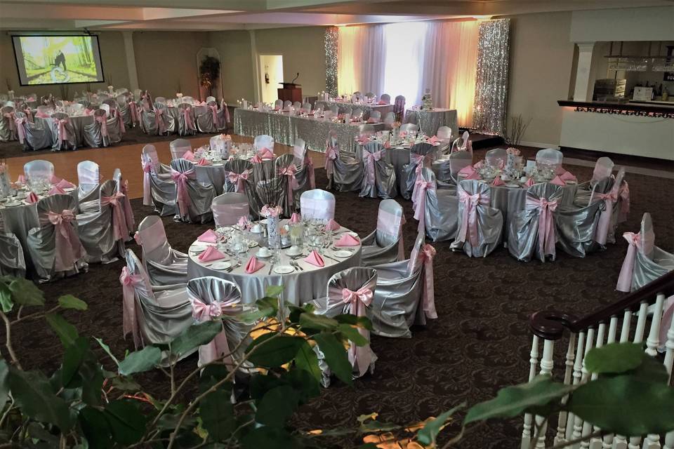 Courtyard - Head Table