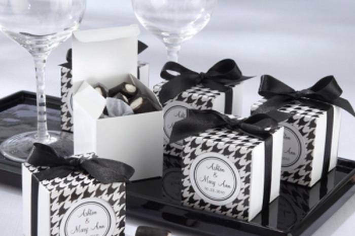 Black & White Favor Boxes