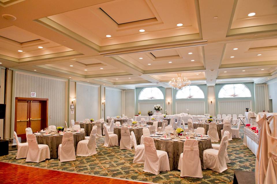 Ballroom hotel wedding