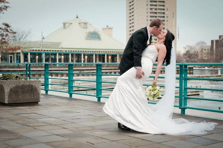 Kiss at the marina