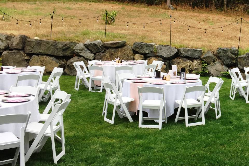 Sweet 16 table setup