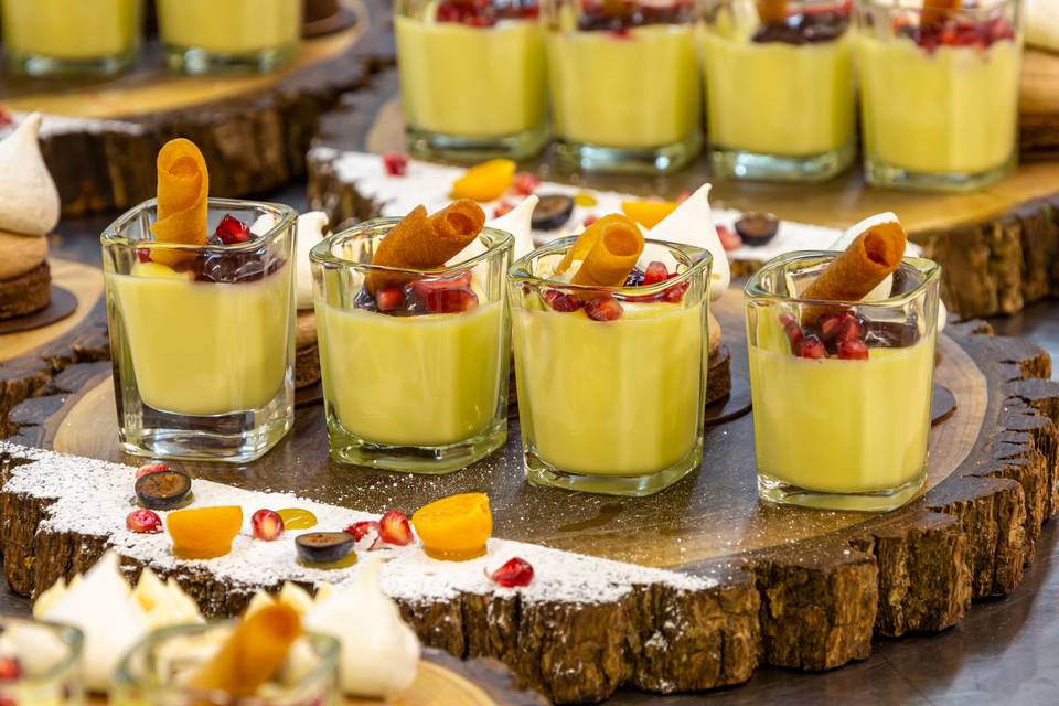 Mango mousse square