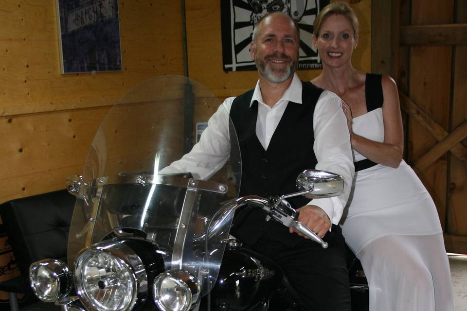 Couple on the hog